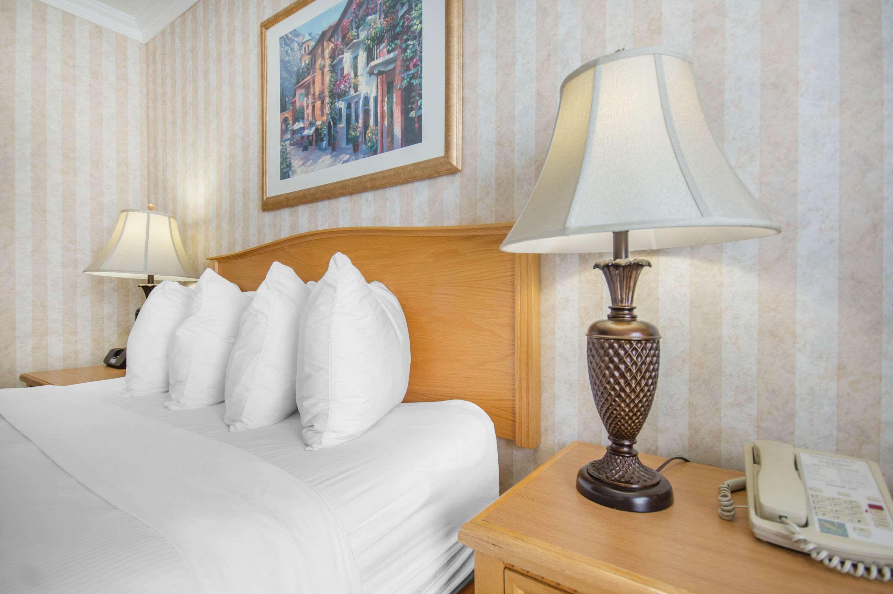 Quality Inn Downtown Inner Harbour Victoria Ngoại thất bức ảnh